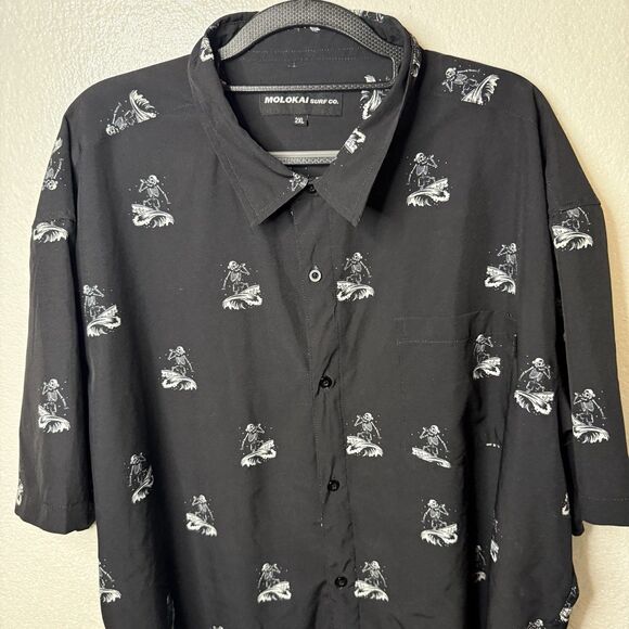 MOLOKAI SURF CO Men's 2XL Black Surfing Skelton Short Sleeve Button Up Shirt - Picture 2 of 8